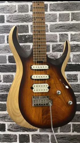 Guitarra Cort x700 Triality