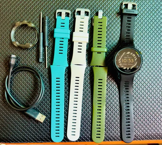 Garmin Forerunner 45 - Pouco Uso + 3 Pulseiras Extras + Capa + Cabo Original