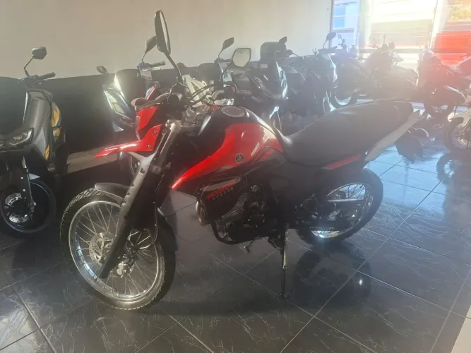 Xtz Lander 2023 5.300 km super nova