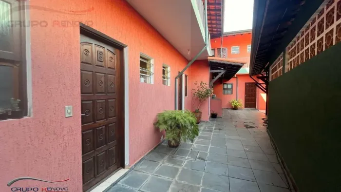 PRÉDIO à Venda! 20 Kitnets LOCADAS na Vila Cruzeiro. 375m². Investimento e Renda!