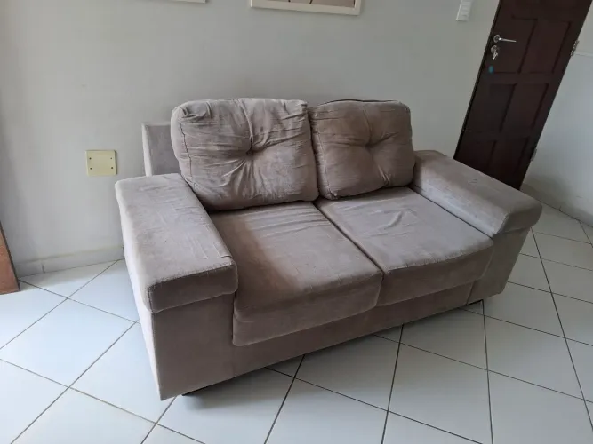 Sofá dois lugares