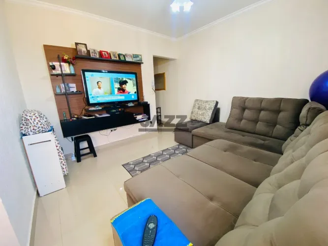 Apartamento à venda com 33m² e Pequena Vista Mar e Ótima Localização em Ocian