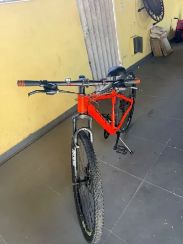 Vende-se bicicleta colli aro 29 em perfeito estado de conservação 
