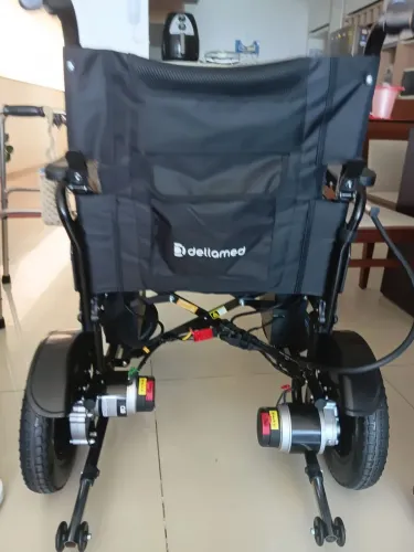 Vende-se cadeira de rodas automática