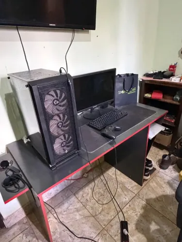 VENDO PC GAMER, ACEITO PROPOSTAS !! VAI COM TUDO DA FOTO