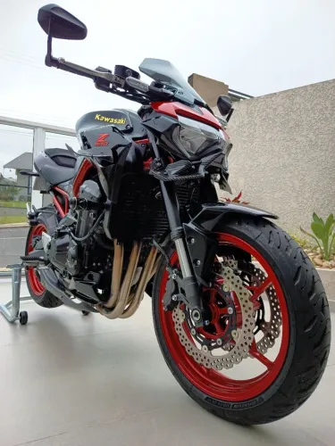 Kawasaki Z900 Personalizada