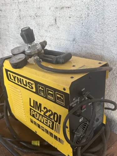 inversora de solda multiprocesso Lynus LIM-220i Power.