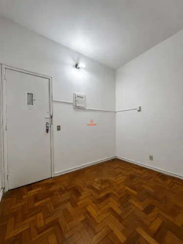Sala Comercial Mobiliada de 18m² no Catete com Vaga