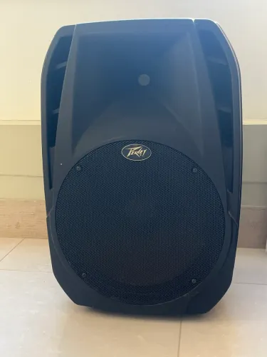 Caixa de som Ativa Importada Peavey Amplificada 15p