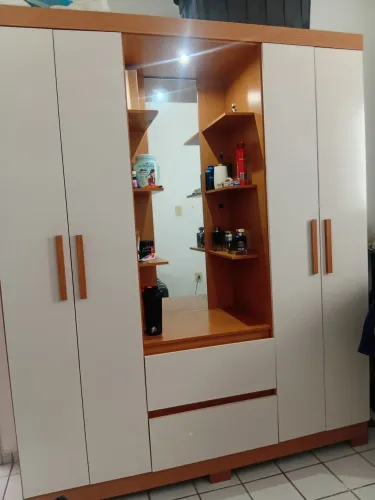 Guarda roupa com led