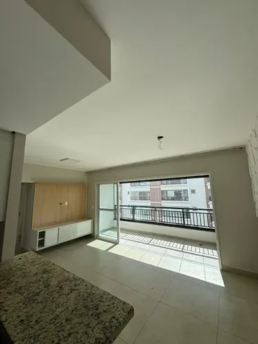 Apartamento no condomínio Manacá 2 quartos sendo 1 suíte e 2 vagas de garagem