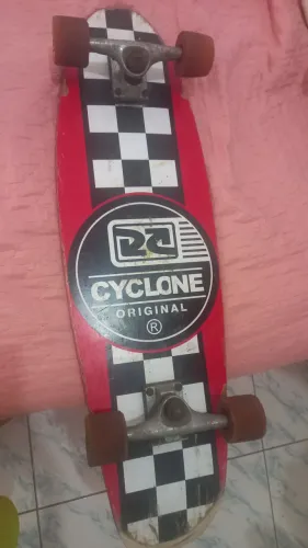 Skate Cyclone