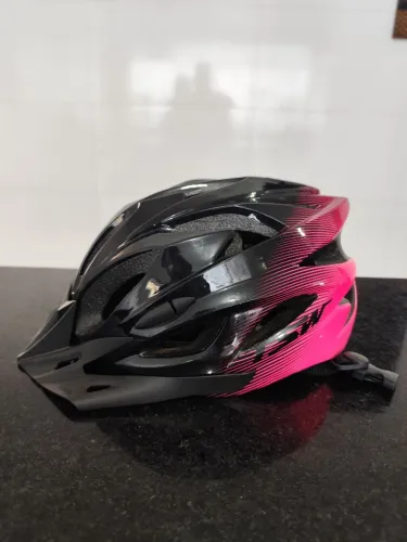 Capacete bicicleta feminino com led