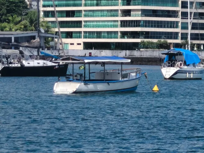 Barco de fibra 