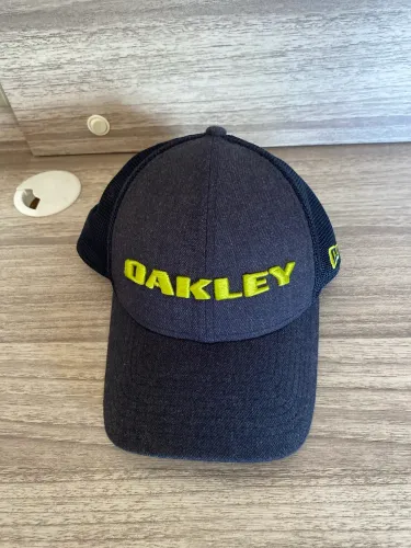 Boné Oakley
