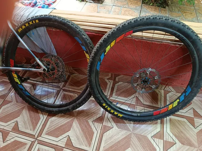 Rodas Carbono Ryet - PAR de rodas