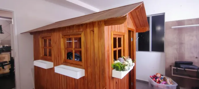 Vendo casinha de boneca 2 x 2,65