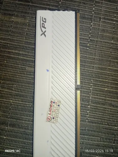 Memória RAM XPG 8GB DDR4 3200MHz CL16 Branca - Pouco Uso