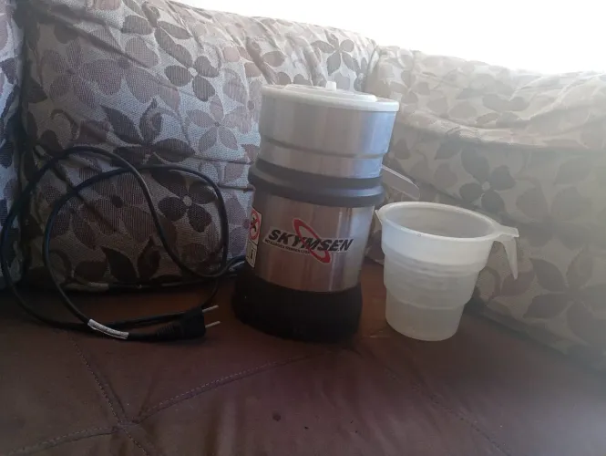 Suqueira pra vender ótima pra quem tem lanchonete 250 em ótimo estado. Zap *02