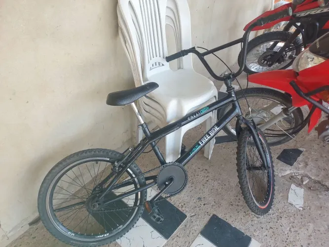 Vendo essa bicicleta ou troco em um Xbox 360 ou PS3