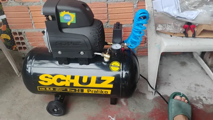 compressor de ar 50L novo com nota fiscal ainda na garantia. 