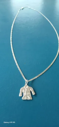 Cordão de prata 925 garantia vitalícia.