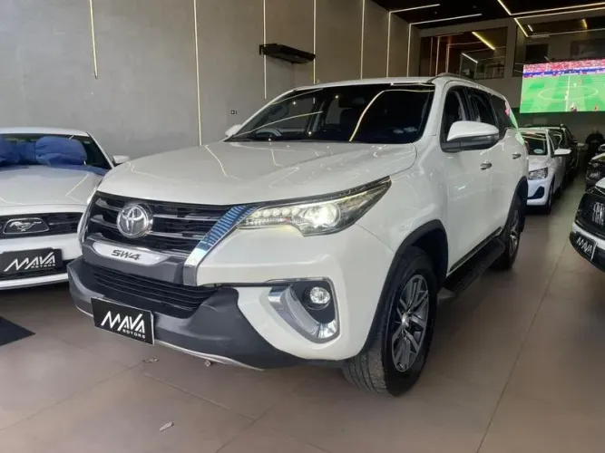 Toyota Hilux SW4 SRX 4X4 2.8 TDI 16V Dies. Aut. 2019