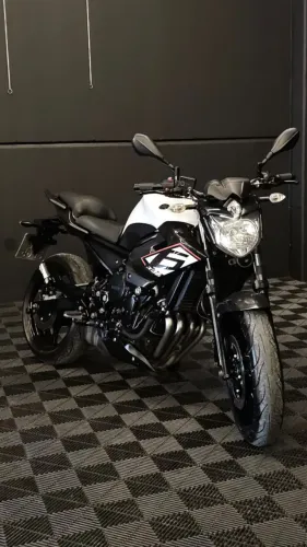 Yamaha - XJ6 N/ABS - Branca - 2015