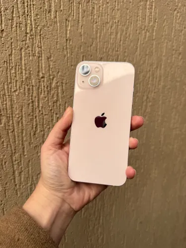 iPhone 13 Rosa - Sem Defeitos