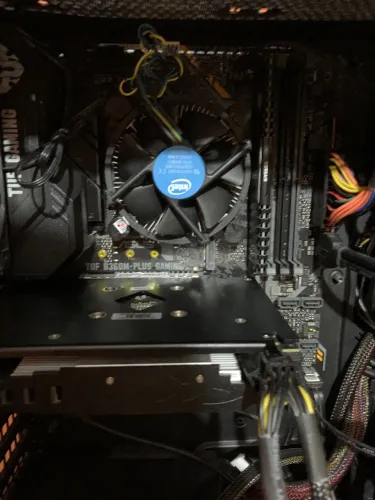 Placa mãe B360 Asus TUF, Core i5 9400F e RX 550 4GB PCYes