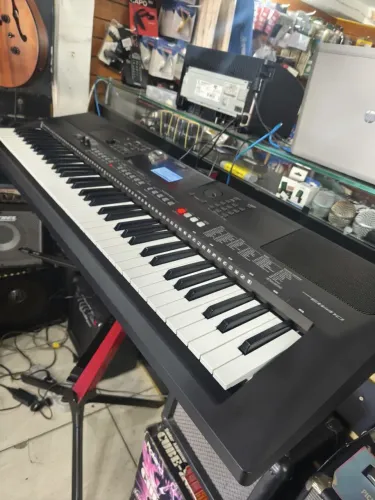 Yamaha PSR-EW410 Aceito trocas 