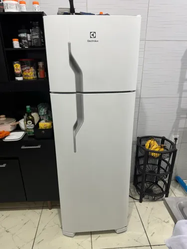 Geladeira Electrolux Cycle Defrost 260L DC35A - 220V