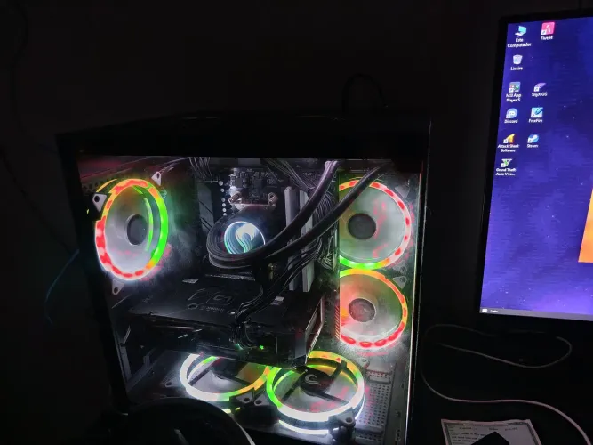 RYZEN 5 5600X + RX 7600 + 16 DE RAM + MONITOR DE 280HZ