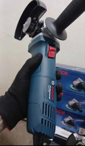 Esmerilhadeira Bosch original ?