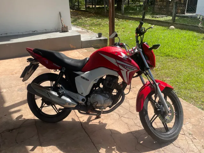 VENDO HONDA CG TITAN 150 EX 2015