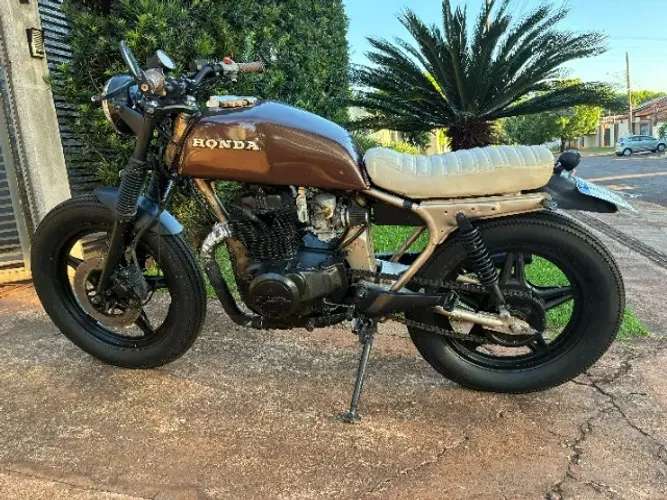 CB 400 CAFÉ RACER 