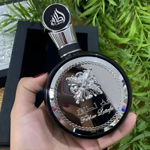 ? perfume Fakhar Black