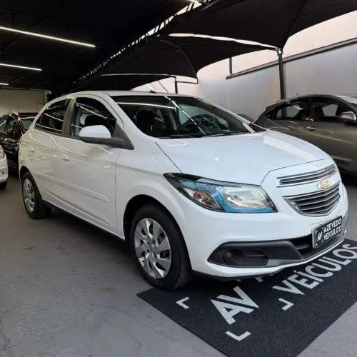 Chevrolet Onix Hatch LT 1.4 8V Flex Mec. 4P 2015