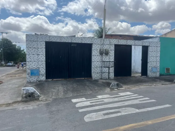 Venda urgente 2 casas