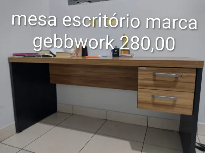 Mesa de Escritório 