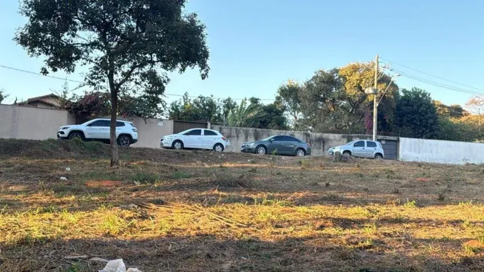 Terreno a venda no Bairro Garças