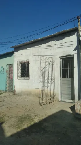 Casa pra vender próximo ao conj Maria do Carmo e conj nelsice Barreto