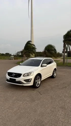 Volvo XC 60 T-5 R-design 2.0 FWD 5P 2015