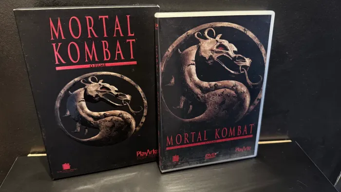 Mortal Kombat - O Filme (DVD original usado / Com Luvas em Alto Relevo)