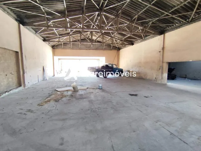 Galpão c/ 5 vagas, 900m², para aluguel, no bairro Quarta Parada, por 30.000,00