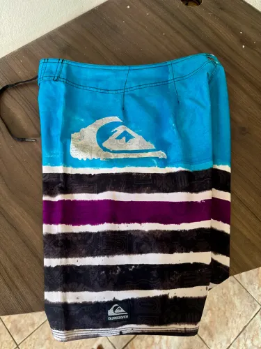BERMUDA BOARDSHORT QUIKSILVER, EDIÇAO KELLY SLATER, ORIGINAL, TAMANHO 42, NOVO
