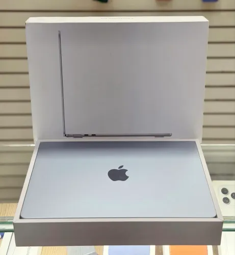 Macbook air m4 13 polegadas 16gb / 256gb garantia: 17/02/2027, bateria 100% ( 16 / 256 )