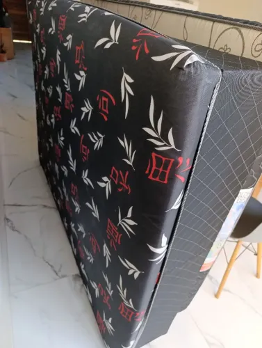 Vendo cama box + colchão