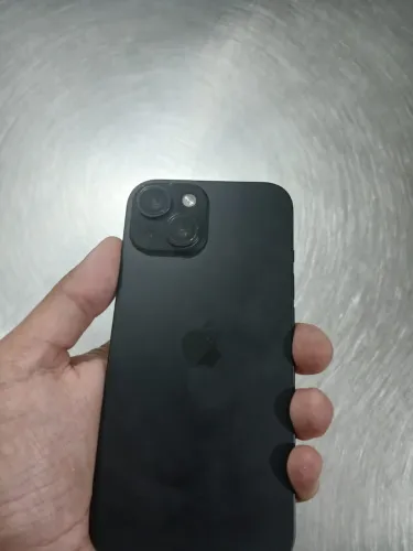 iPhone 15 normal