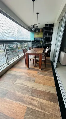 Vendo Edifício Madson, excelente apto c/área:137m², 3 suites sacada gourmet